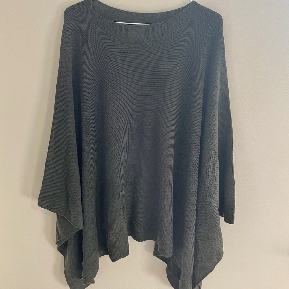 Lululemon Wool Be Cozy Merino Poncho Sweater One Size OS Olive Green